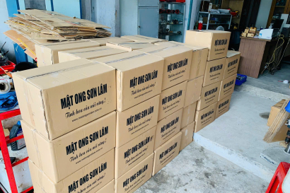 Hành trình khai thác mật ong thiên nhiên và sáp ong Sơn Lâm nguyên chất từ đại ngàn